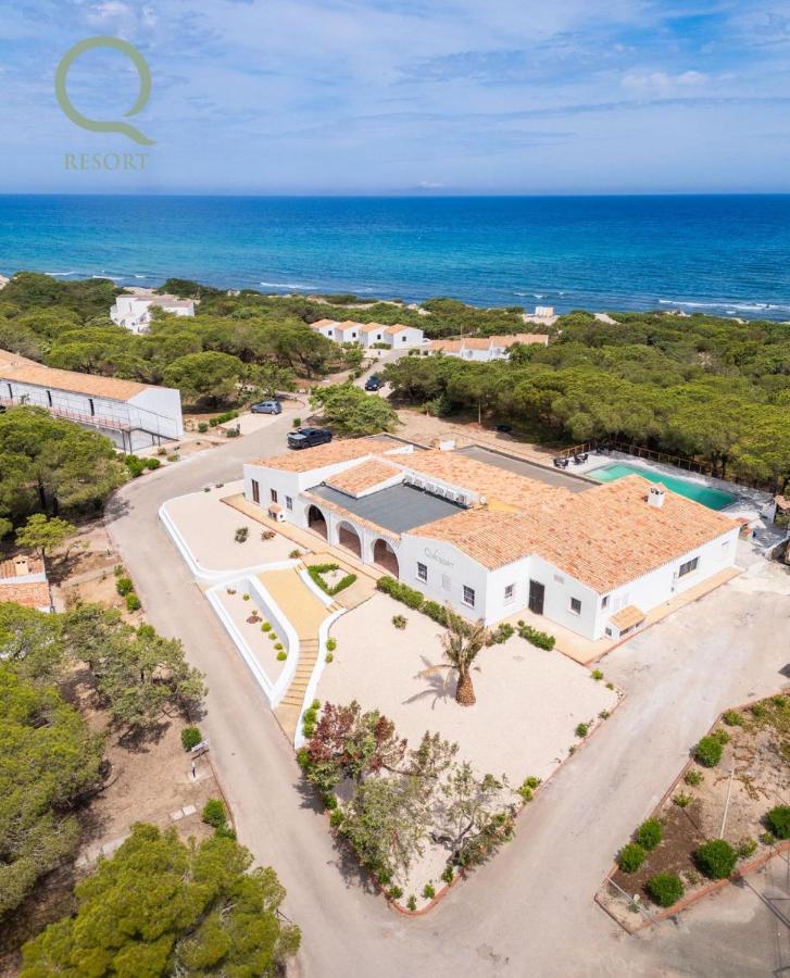Q-Resort.