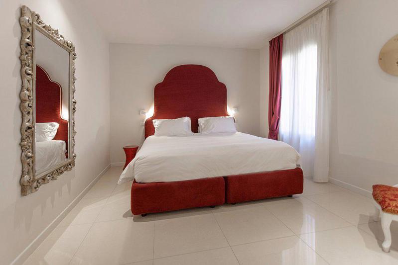 Opera Relais de Charme.
