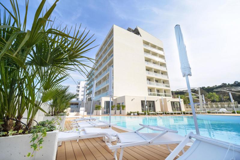 Hotel Nautilus.