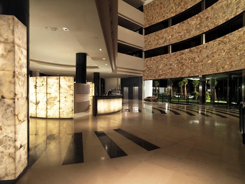 Aguas de Ibiza Grand Luxe Hotel image 2
