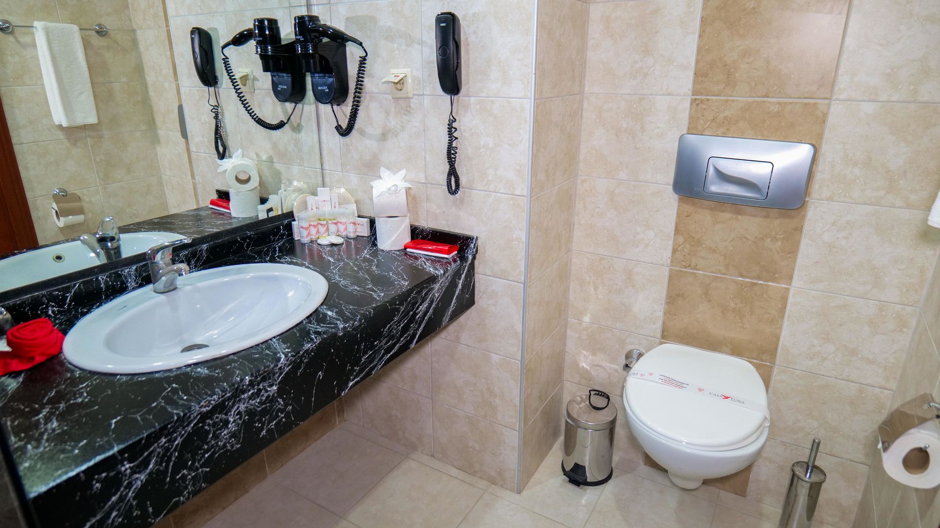 Casa Fora Beach Resort image 2