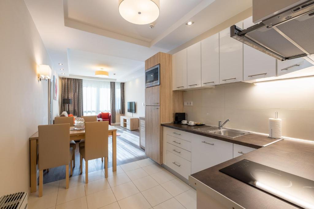 Silver Crown Hotel & Residence Palace Quarter foto 34