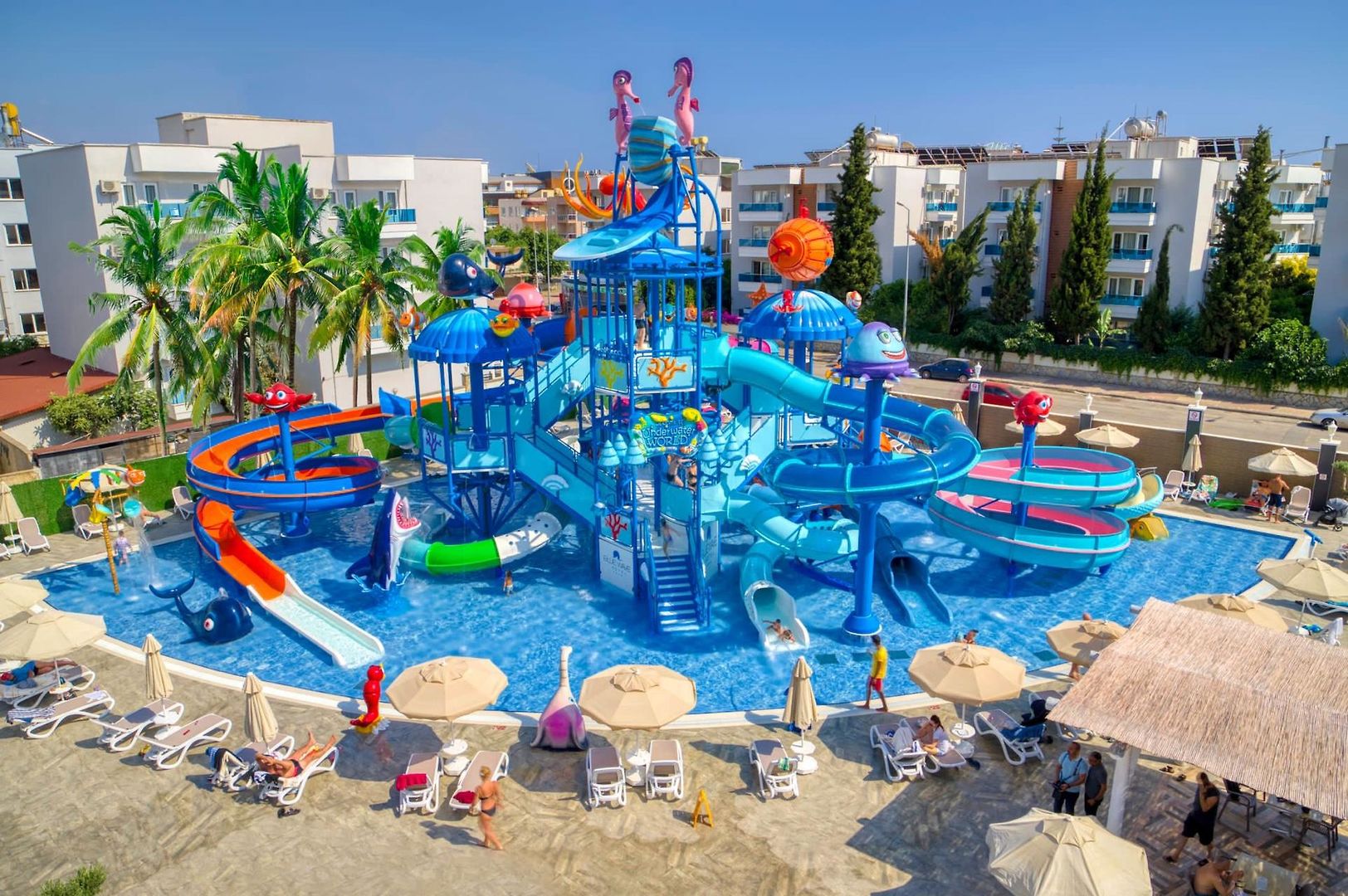 Blue Wave Suite Hotel image 0