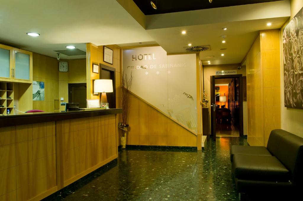Hotel Ciudad de Sabiñánigo image 3