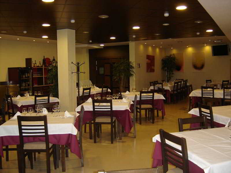 Hotel Ciudad de Sabiñánigo image 2