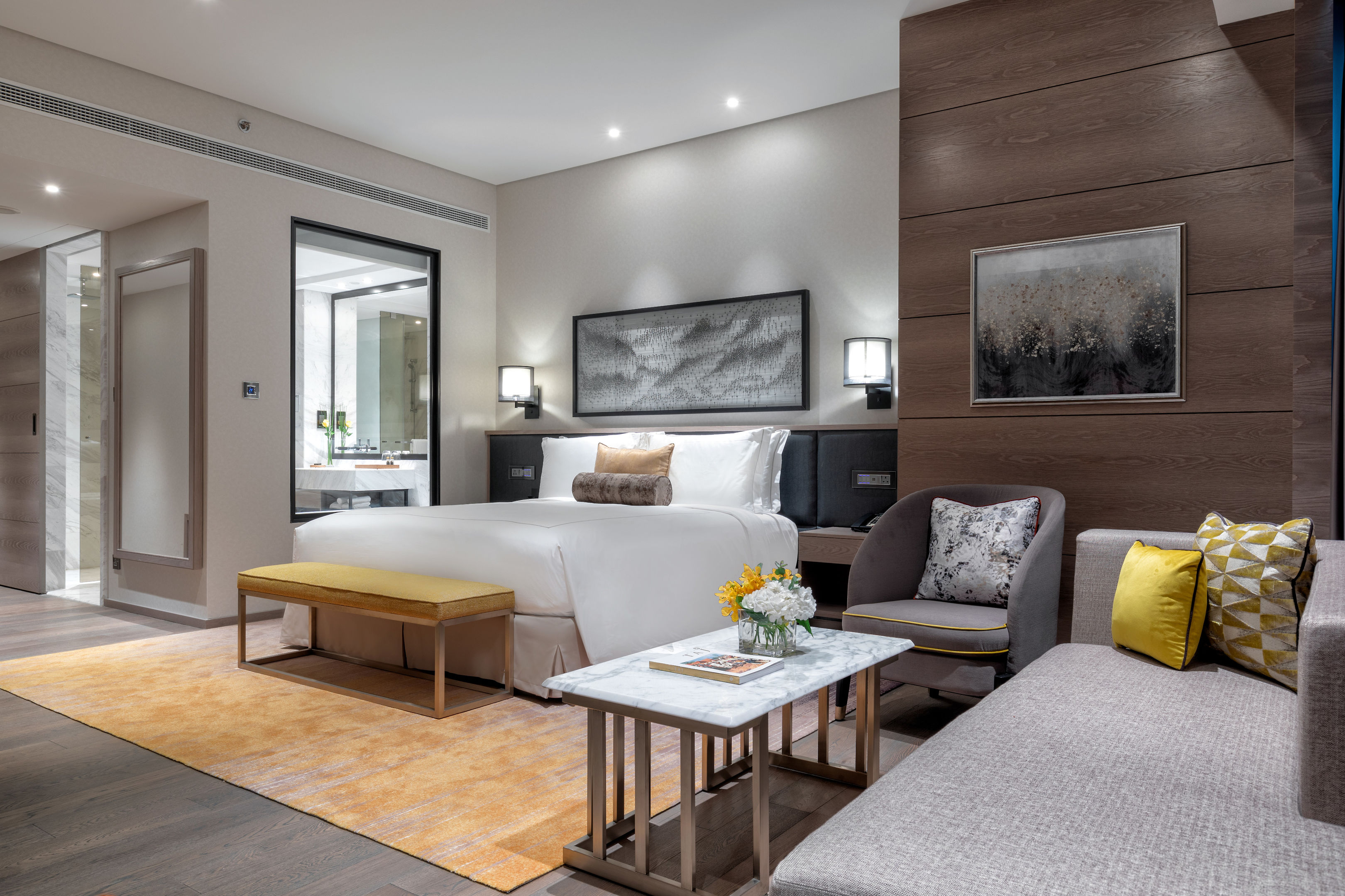 Taj Jumeirah Lakes Towers image 1