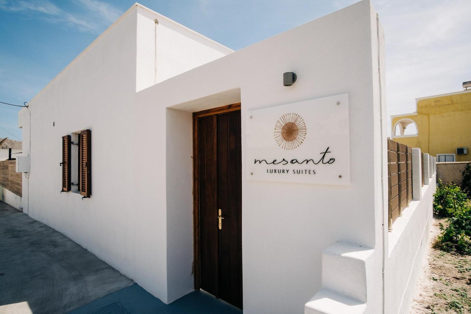 Mesanto Luxury Suites foto 15