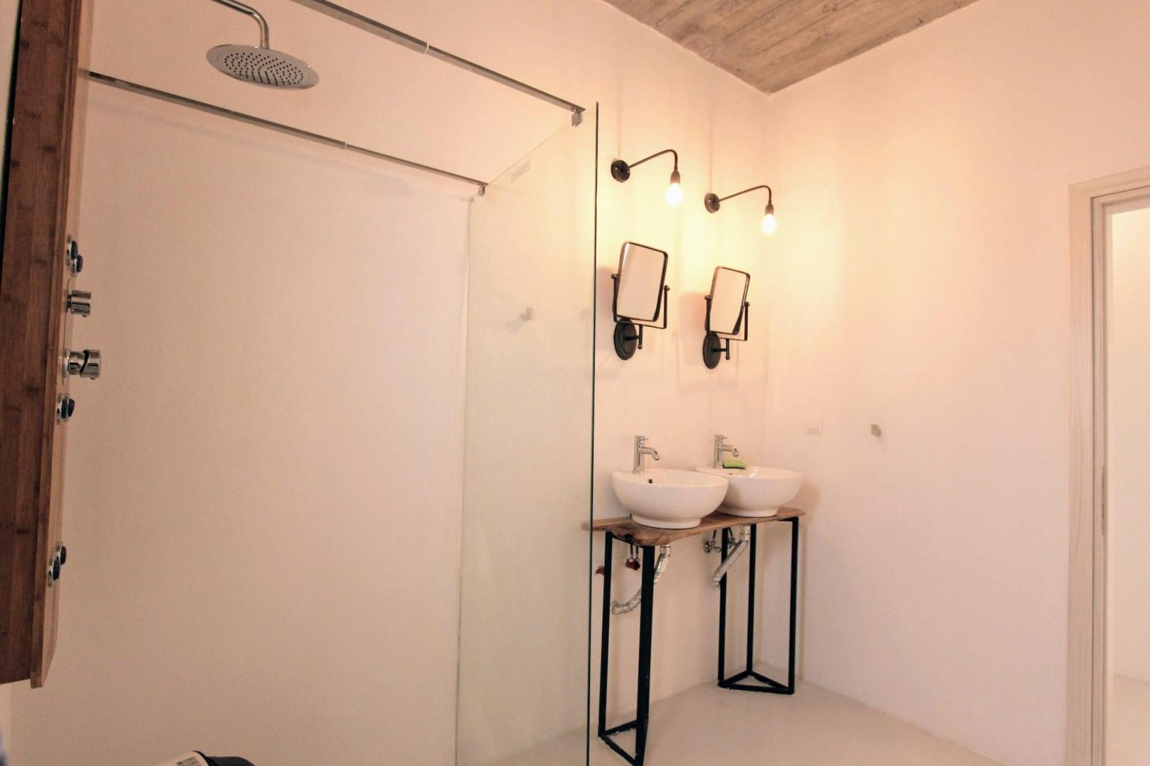 Mesanto Luxury Suites foto 8