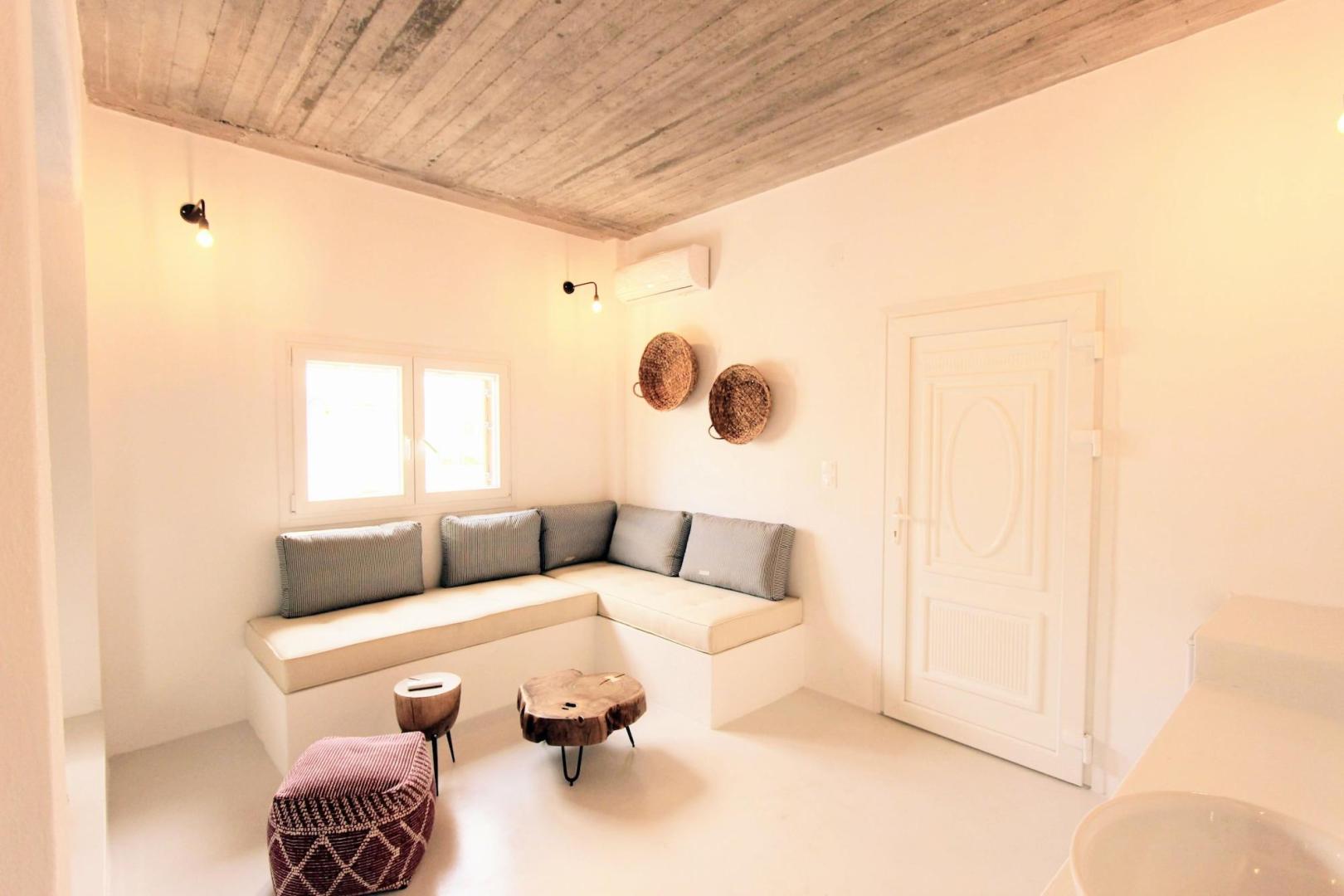 Mesanto Luxury Suites foto 18