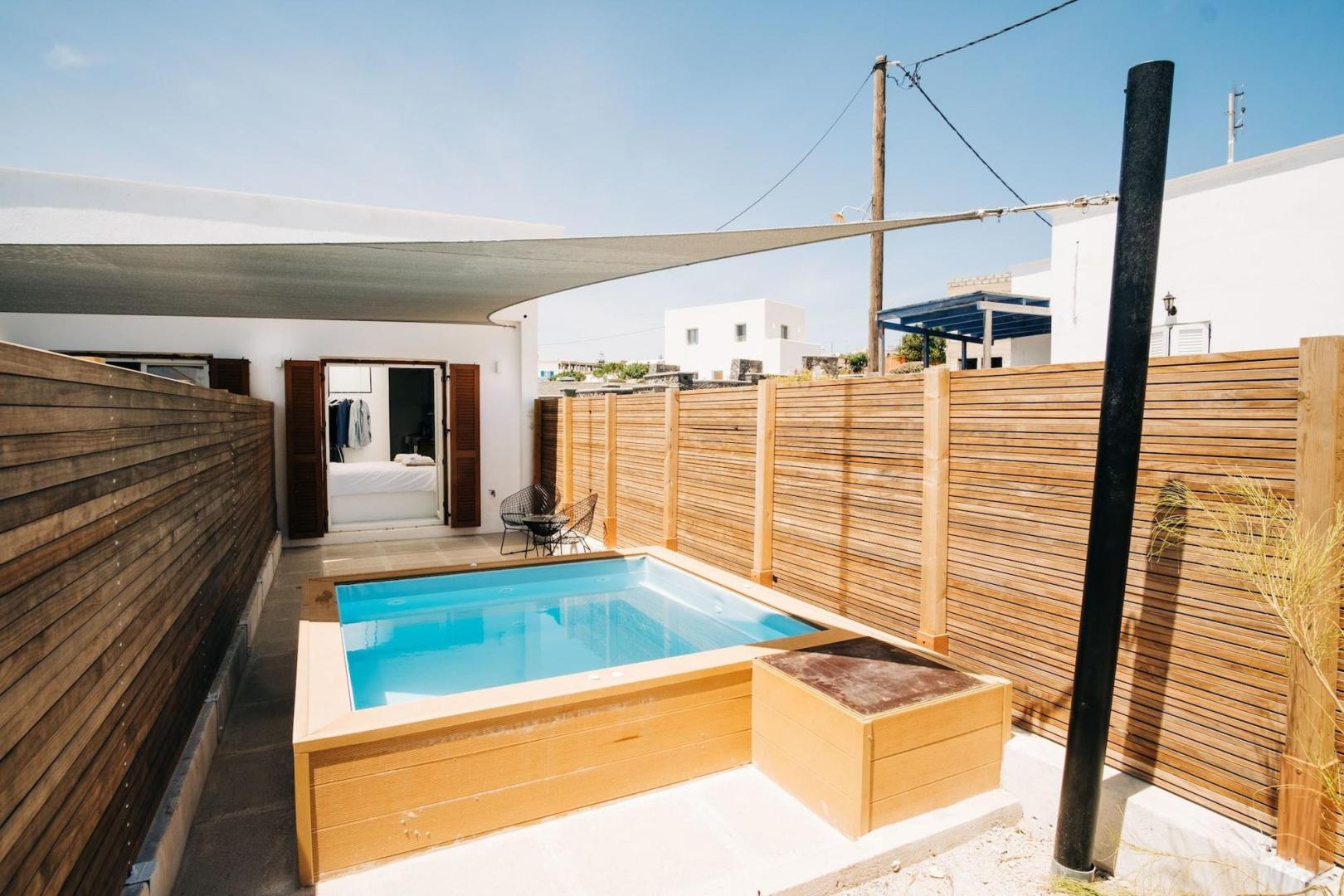 Mesanto Luxury Suites foto 36
