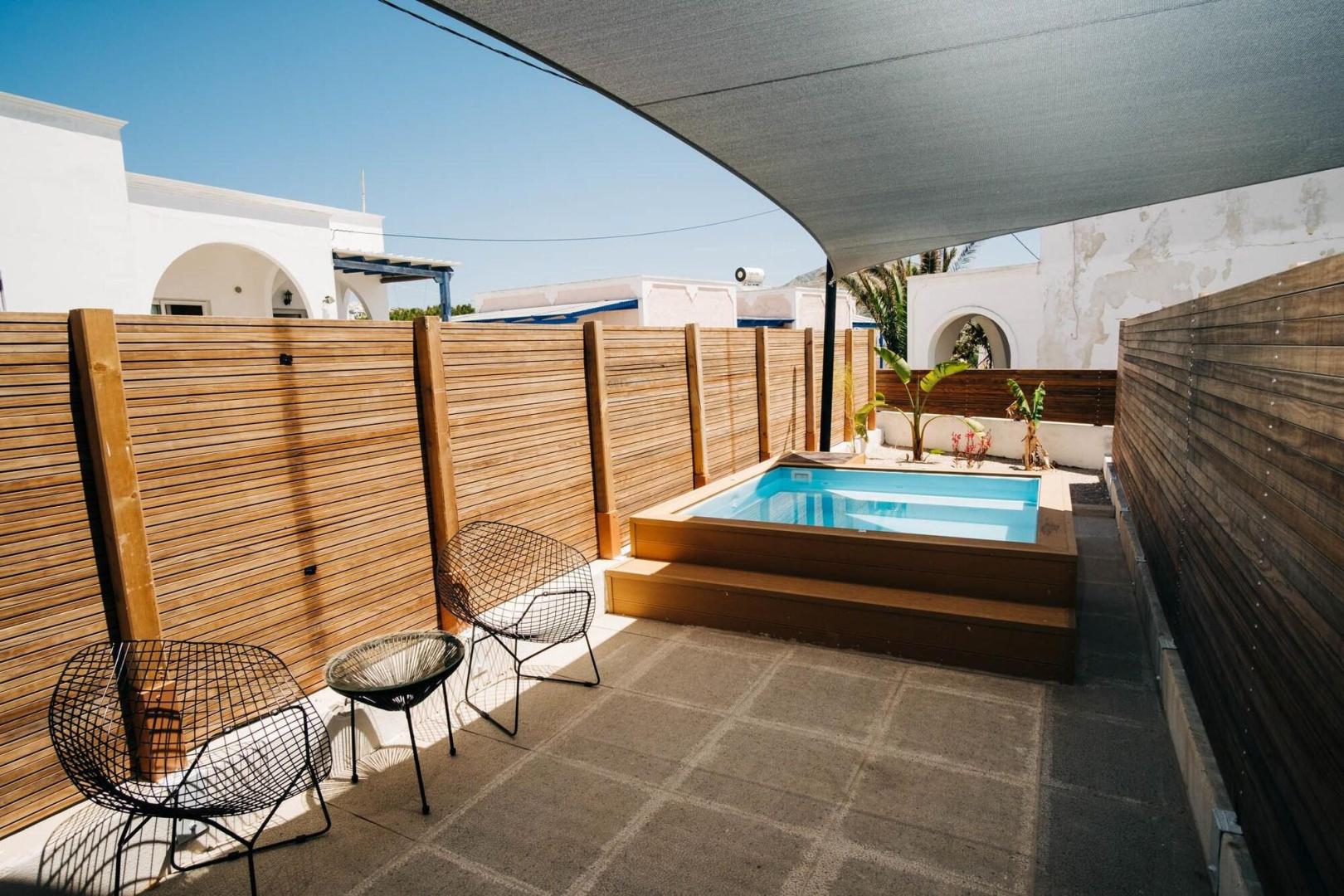 Mesanto Luxury Suites foto 37