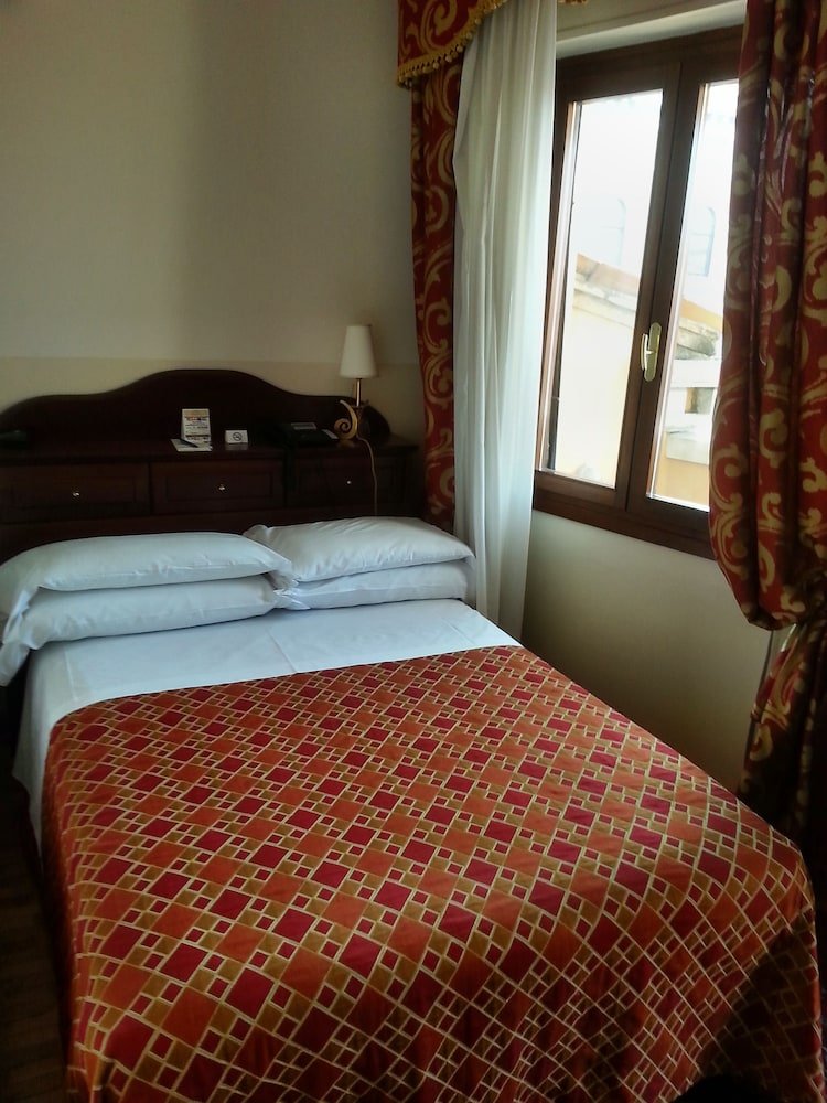 Albergo Cavalletto & Doge Orseolo image 1