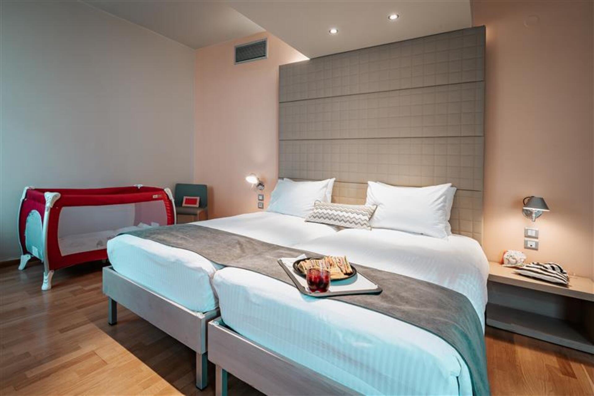 Domotel Olympia image 0