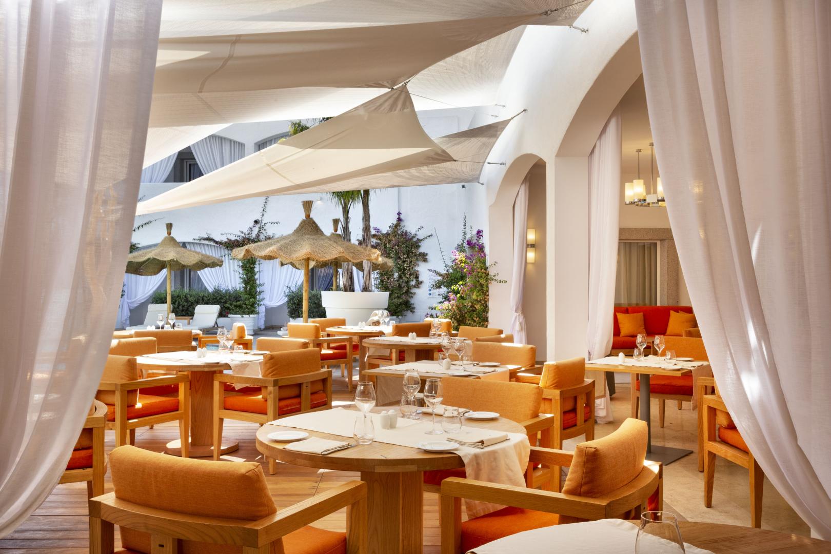Restaurantterras buiten — Grand Hotel Cannigione
