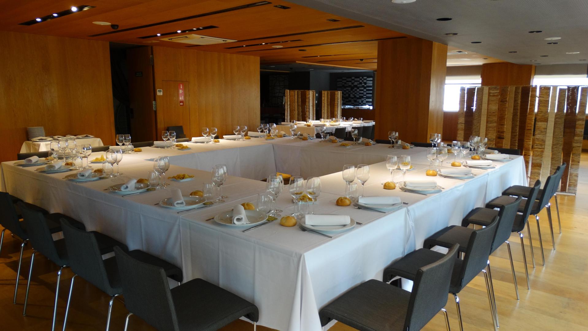 Blu Hotel Almansa image 2