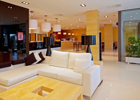 Hotel Zentral Ave image 1