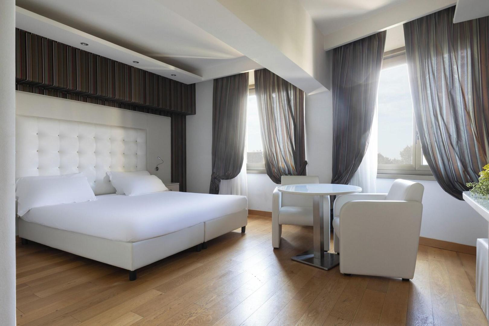 Royal Caserta Hotel image 0