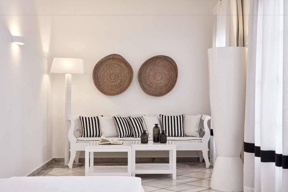 Mr & Mrs White Paros foto 47