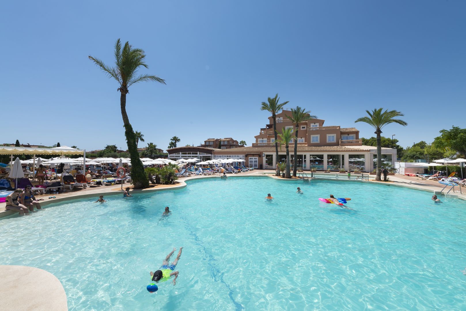 Aparthotel Ciudad Laurel image 0