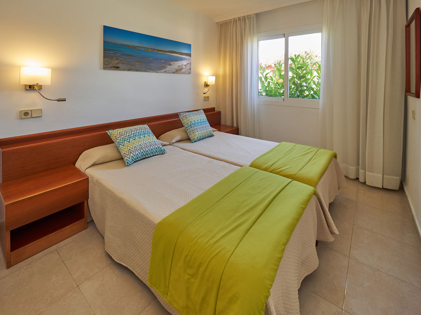 Aparthotel Ciudad Laurel image 1