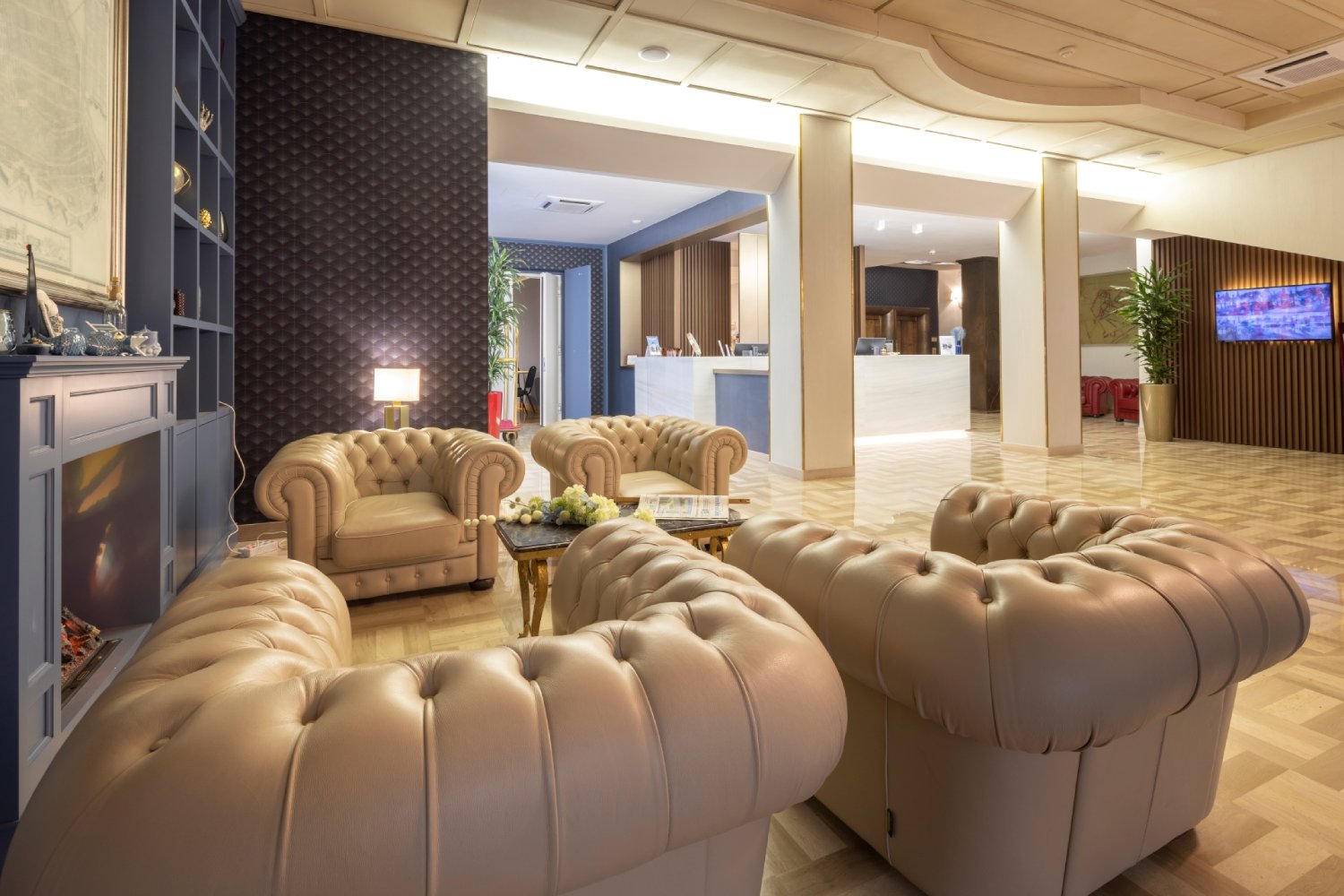 Astra Hotel image 3