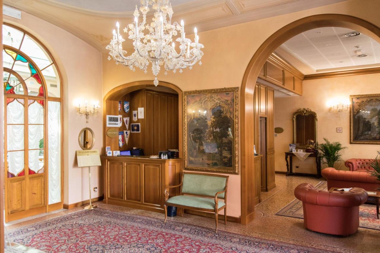 Phi Hotel dei Medaglioni.