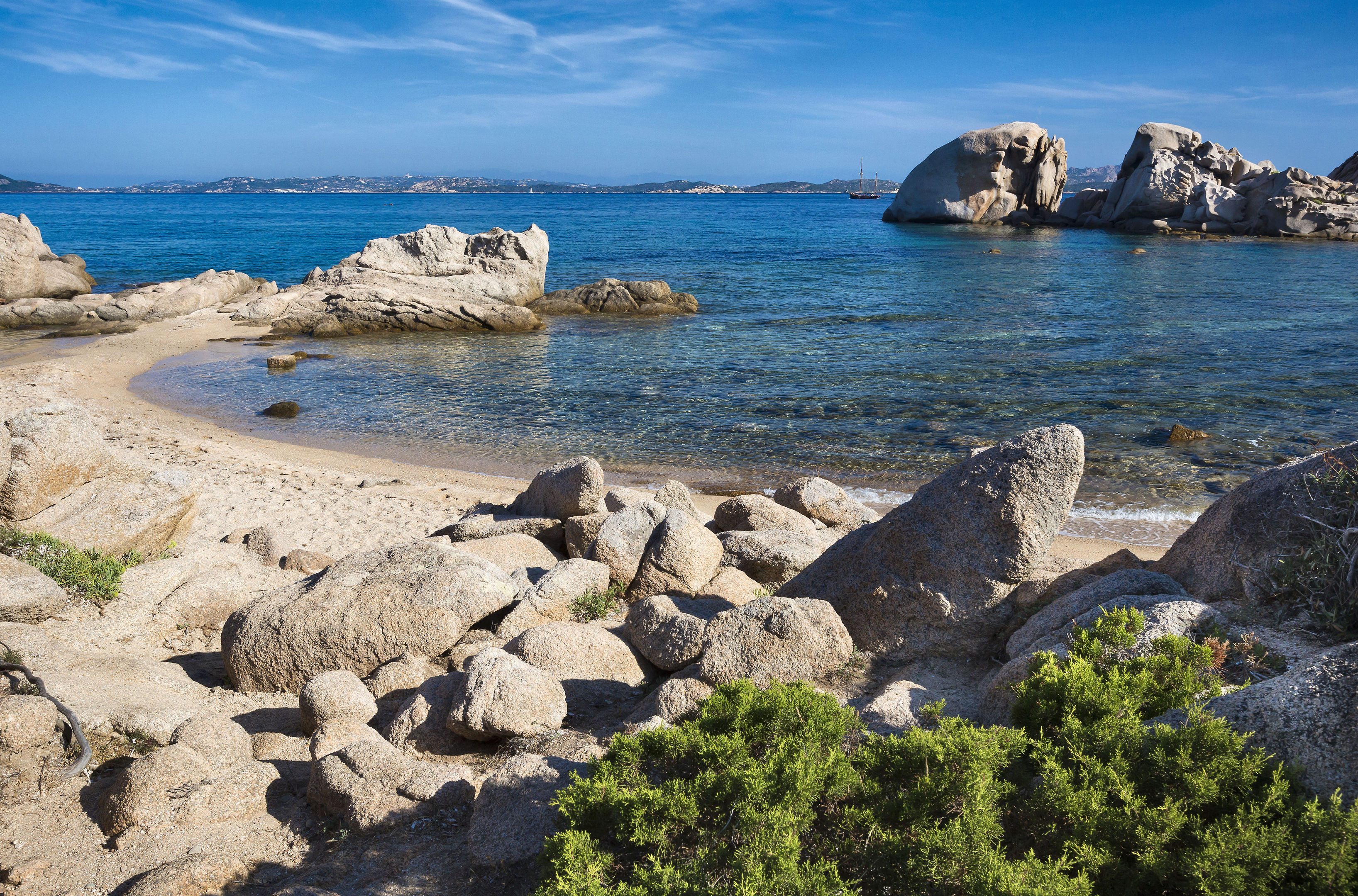 Rotsachtige kustlijn — Club Hotel Baja Sardinia