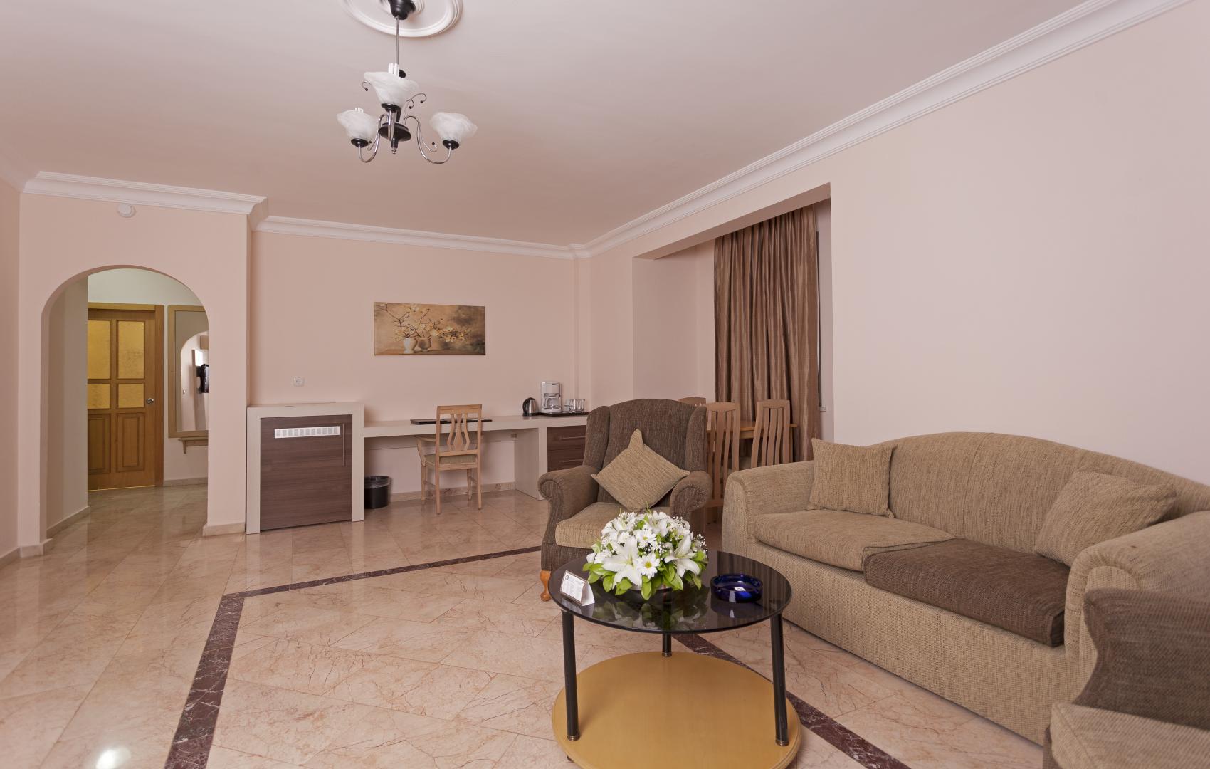 Club Paradiso Hotel & Resort image 1