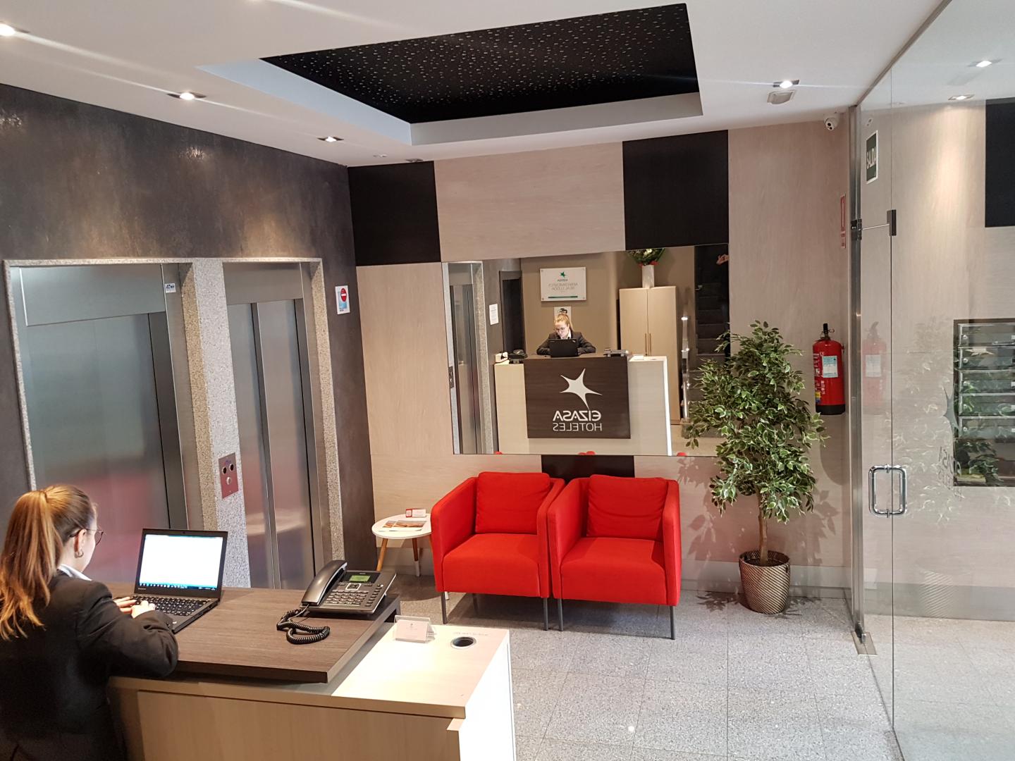Apartamentos Real Lleida foto 10
