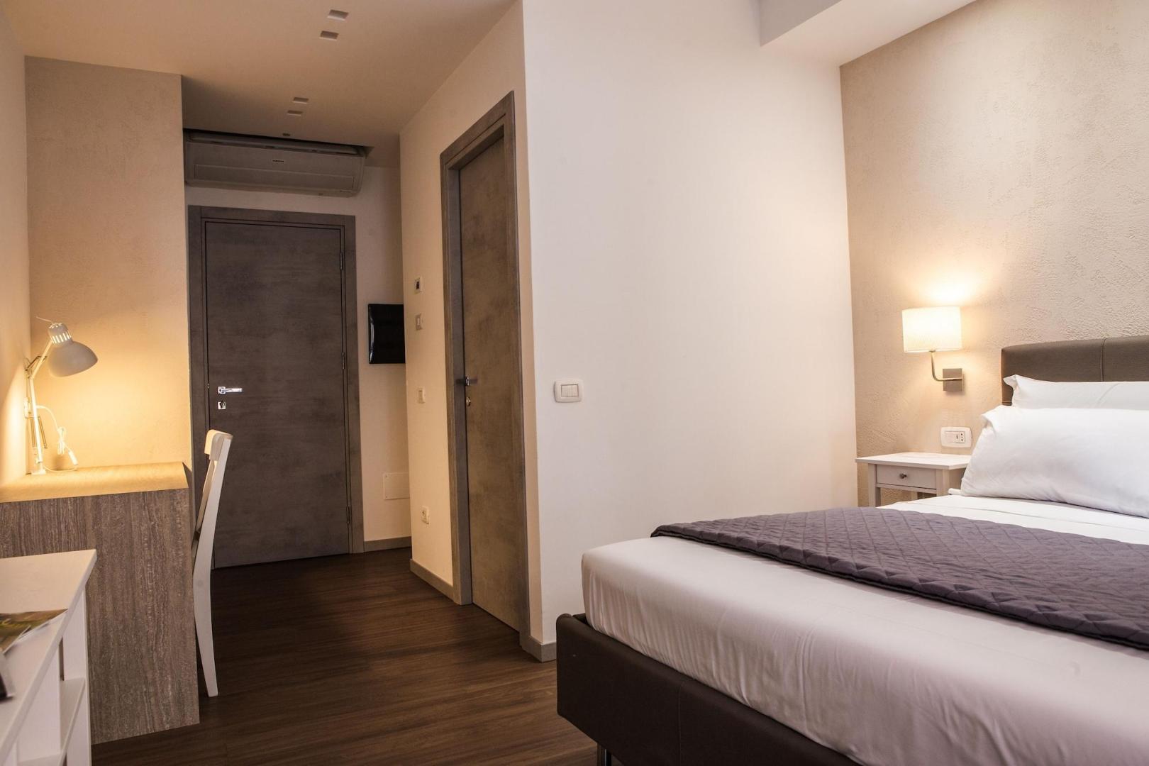 Prestige Rooms Chiaia foto 9