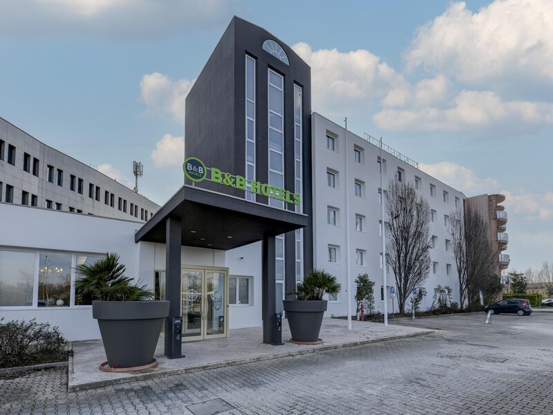 B&B HOTEL Quarto D'Altino image 0