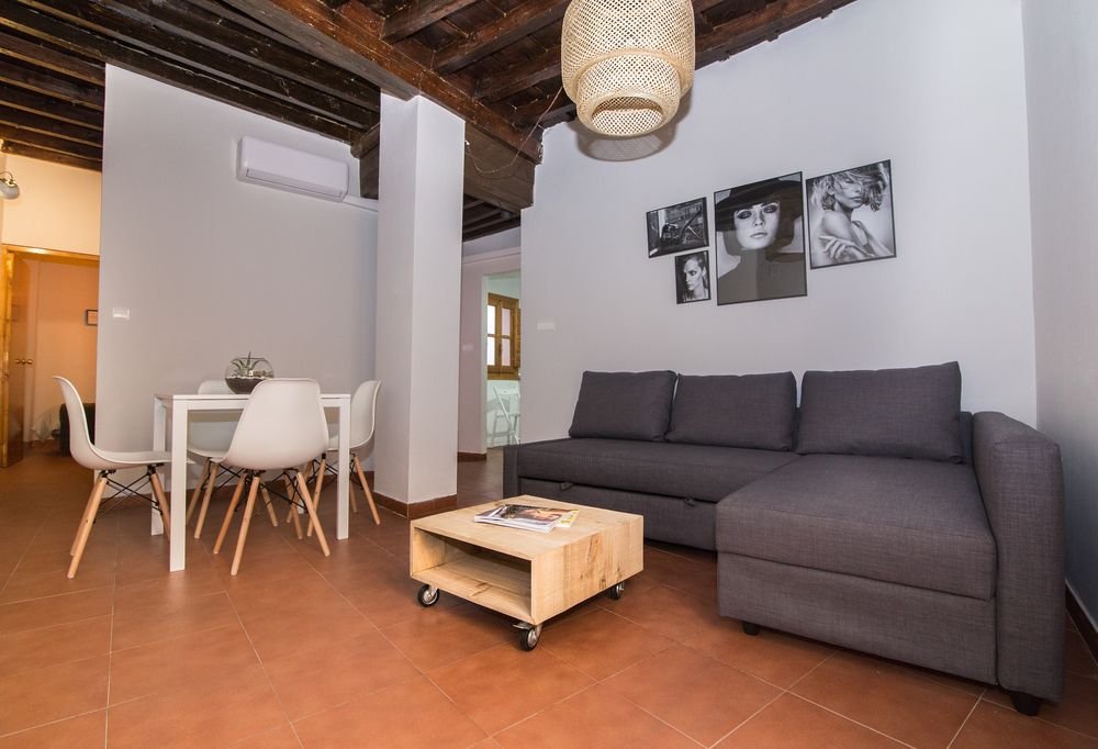 Apartamentos Granada Nahira Suites 3000 image 0