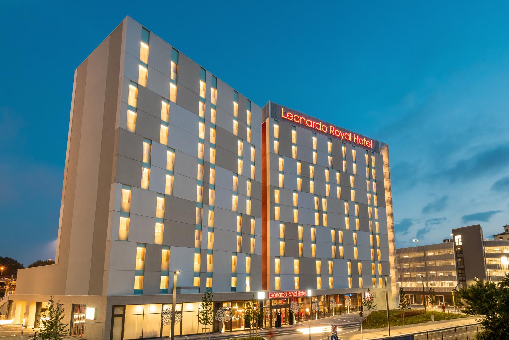 Main image