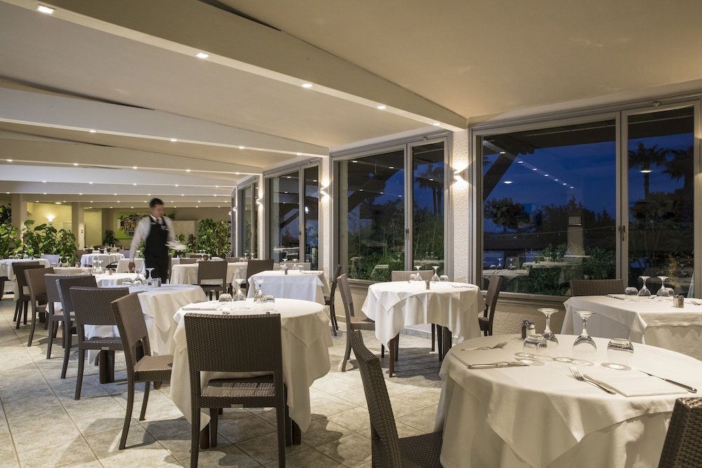 Restaurantterras buiten — Hotel & Residence Cormoran