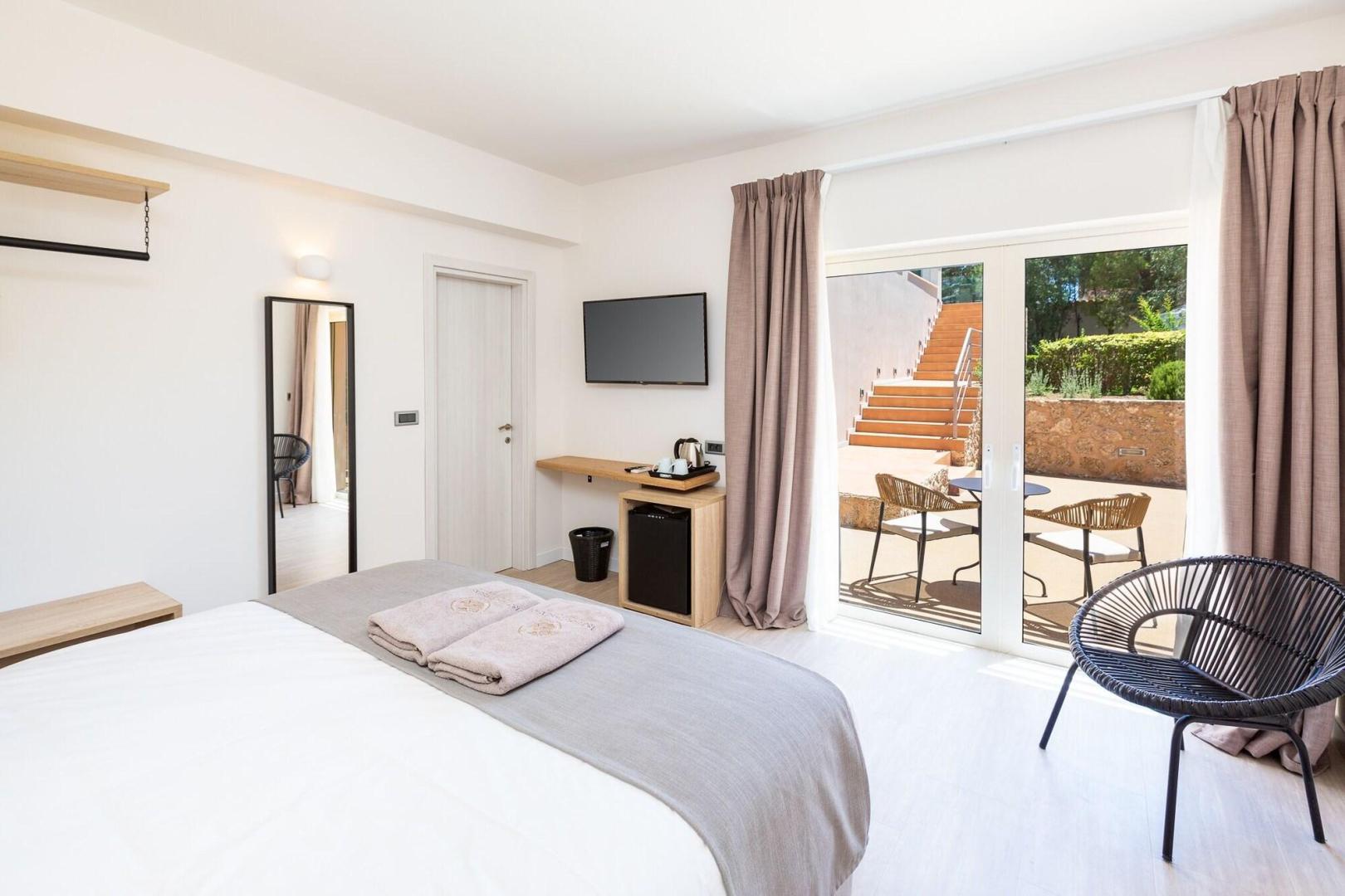 180 South Seaside Hotel image 1