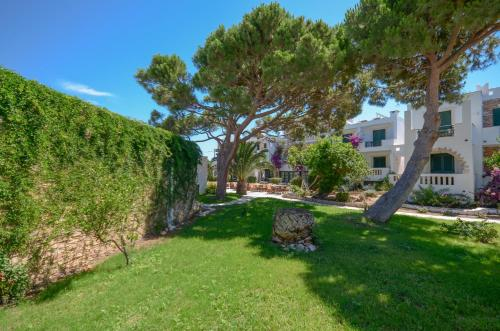 Naxos Beach Hotel image 3