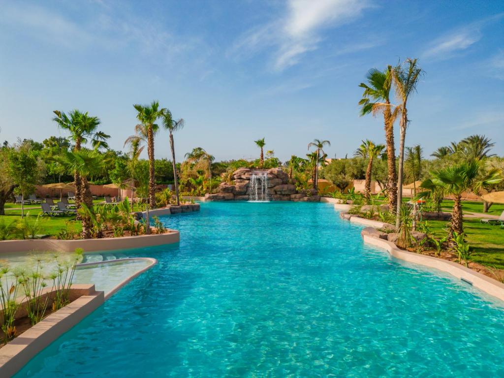 Oasis Lodges image 0