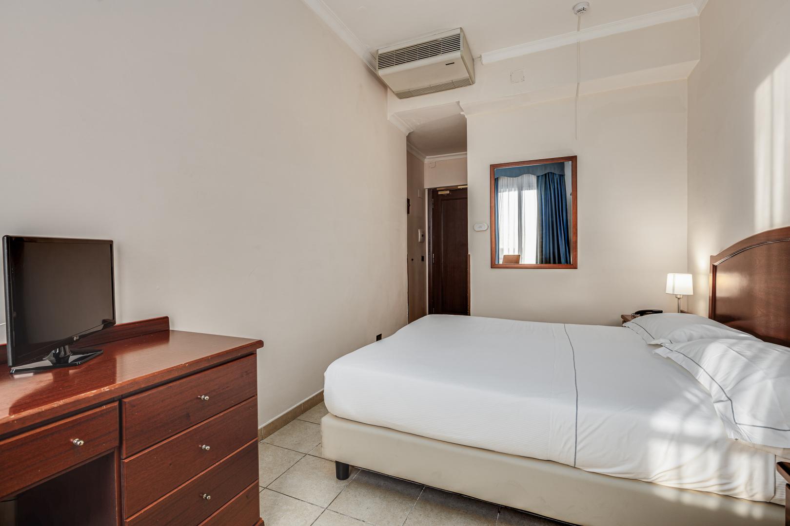 Hotel Mediterraneo image 3