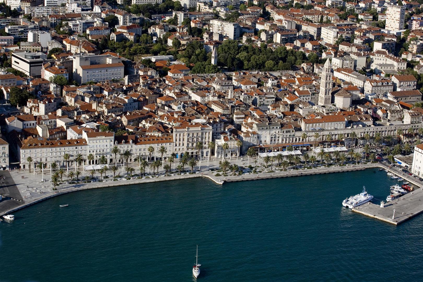 Zeezicht vanaf het balkon — Apartments For You In Split