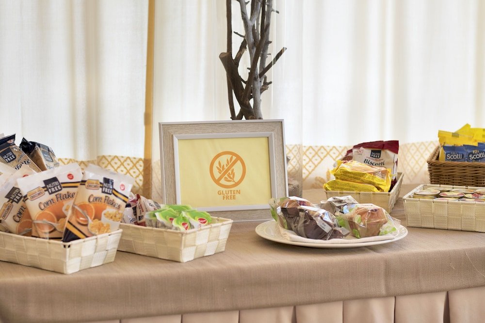 Buffet met diverse gerechten — Colonna Country & Sporting Club