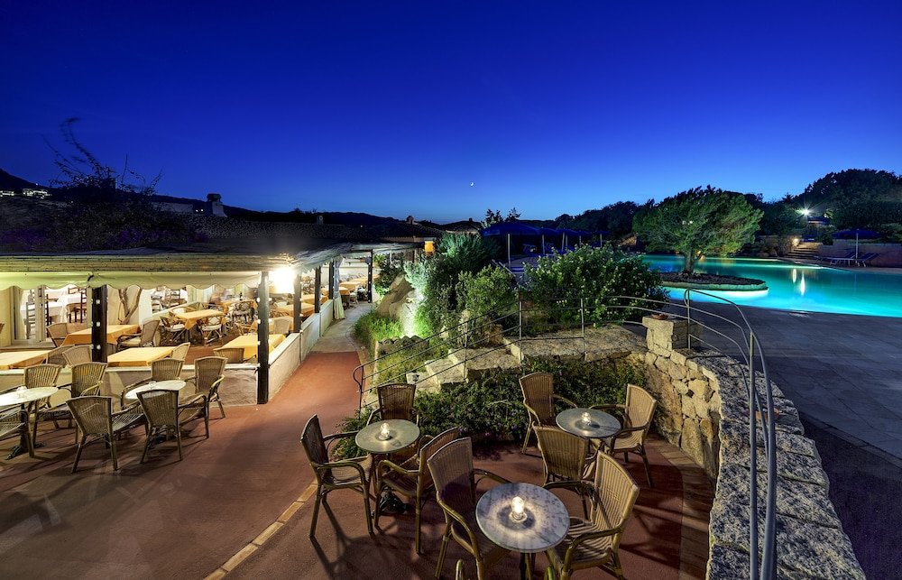 Zonsondergang vanaf het terras — Colonna Country & Sporting Club
