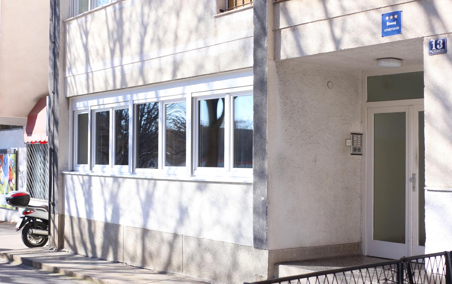 Hoofdingang van het hotel — Studio Apartments 4 You In Split