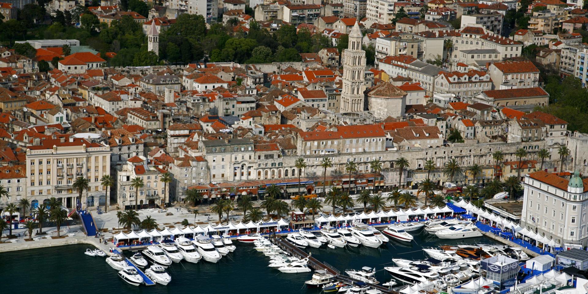 Zeezicht vanaf het balkon — Studio Apartments 4 You In Split
