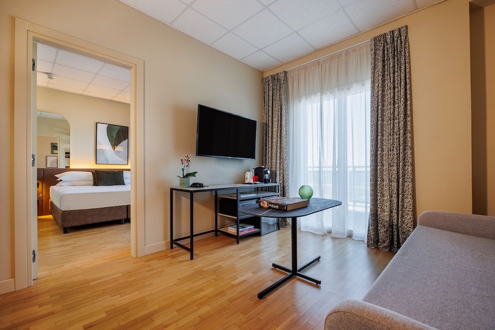 Charlie in Pesaro image 1