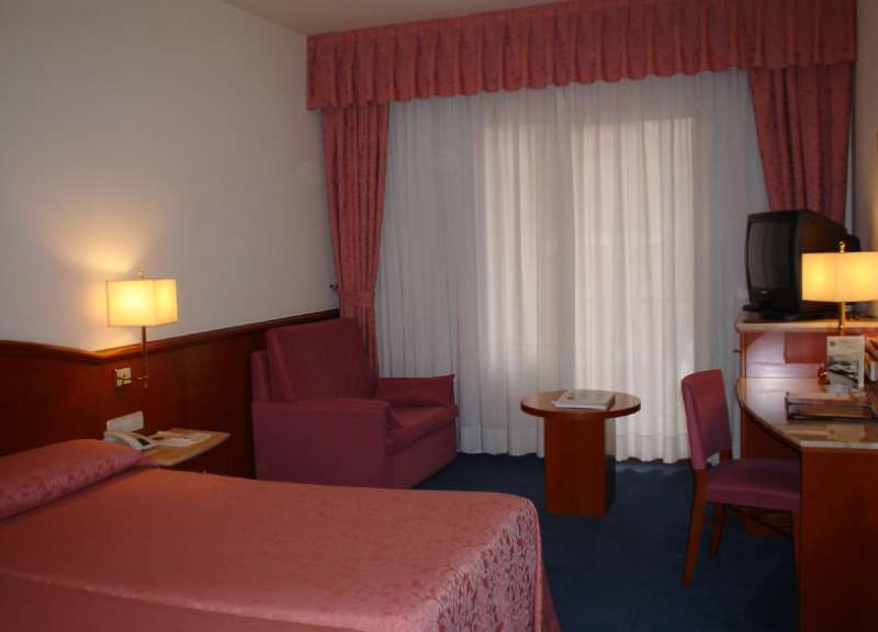 Best Western Premier Hotel Dante image 2