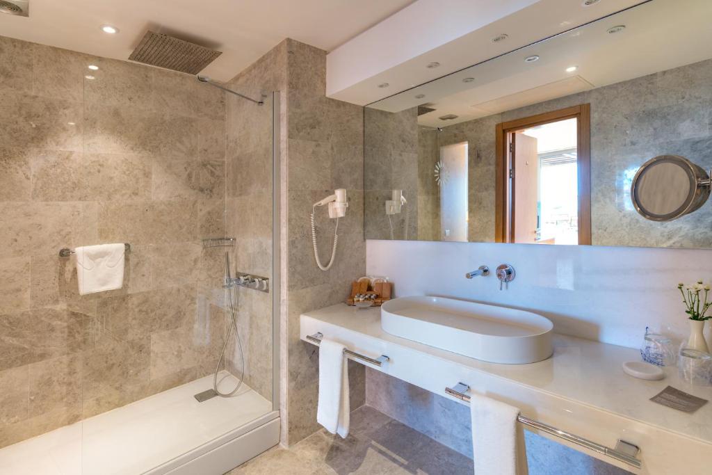 On'Live Hotel image 2