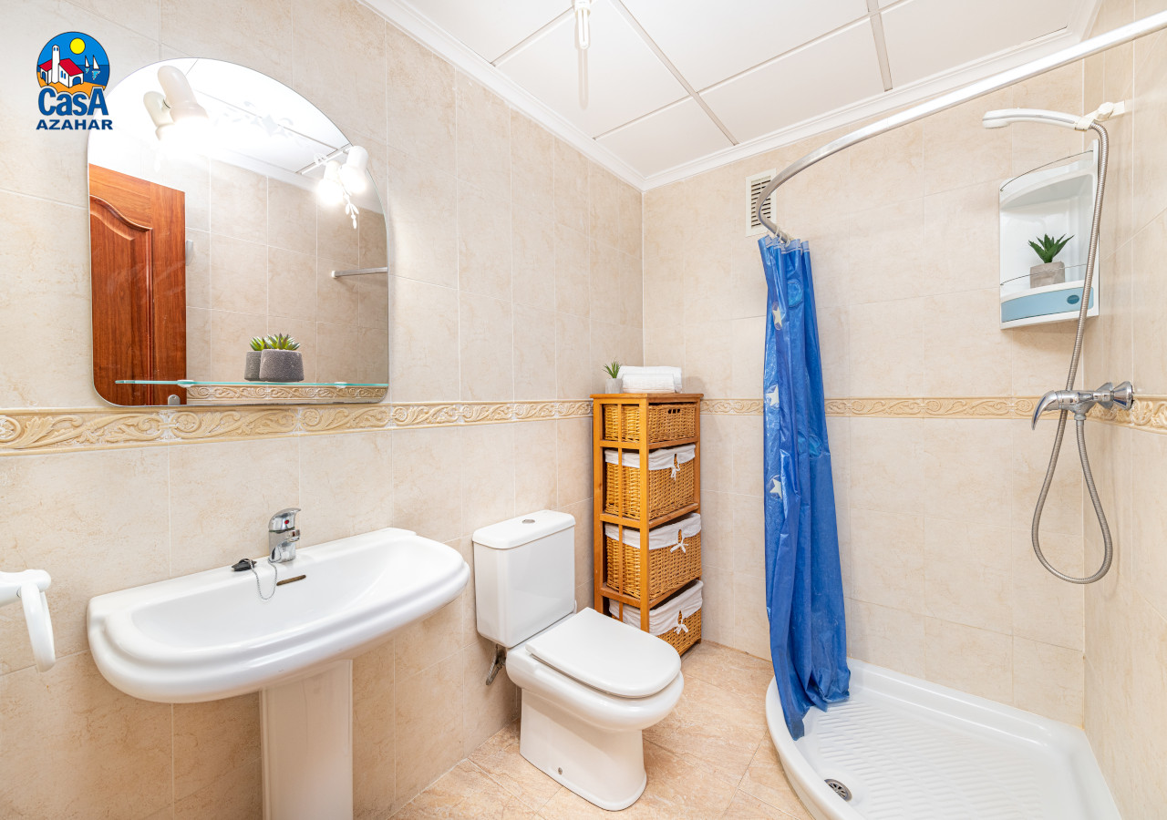 Badkamer met inloopdouche — Apartamentos Madeira Casa Azahar