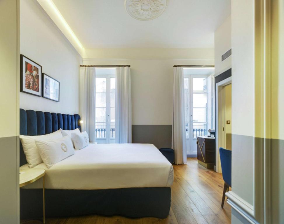 Kamer met tweepersoonsbed — Casa Alberola Alicante Curio Collection by Hilton
