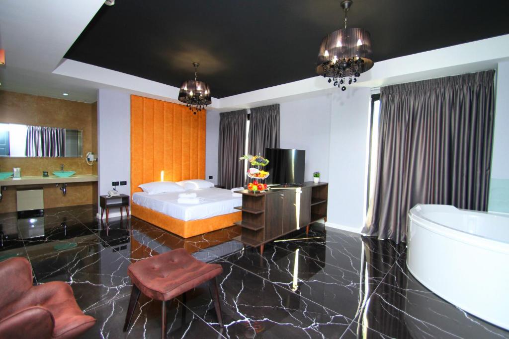 A&G Hotel image 2