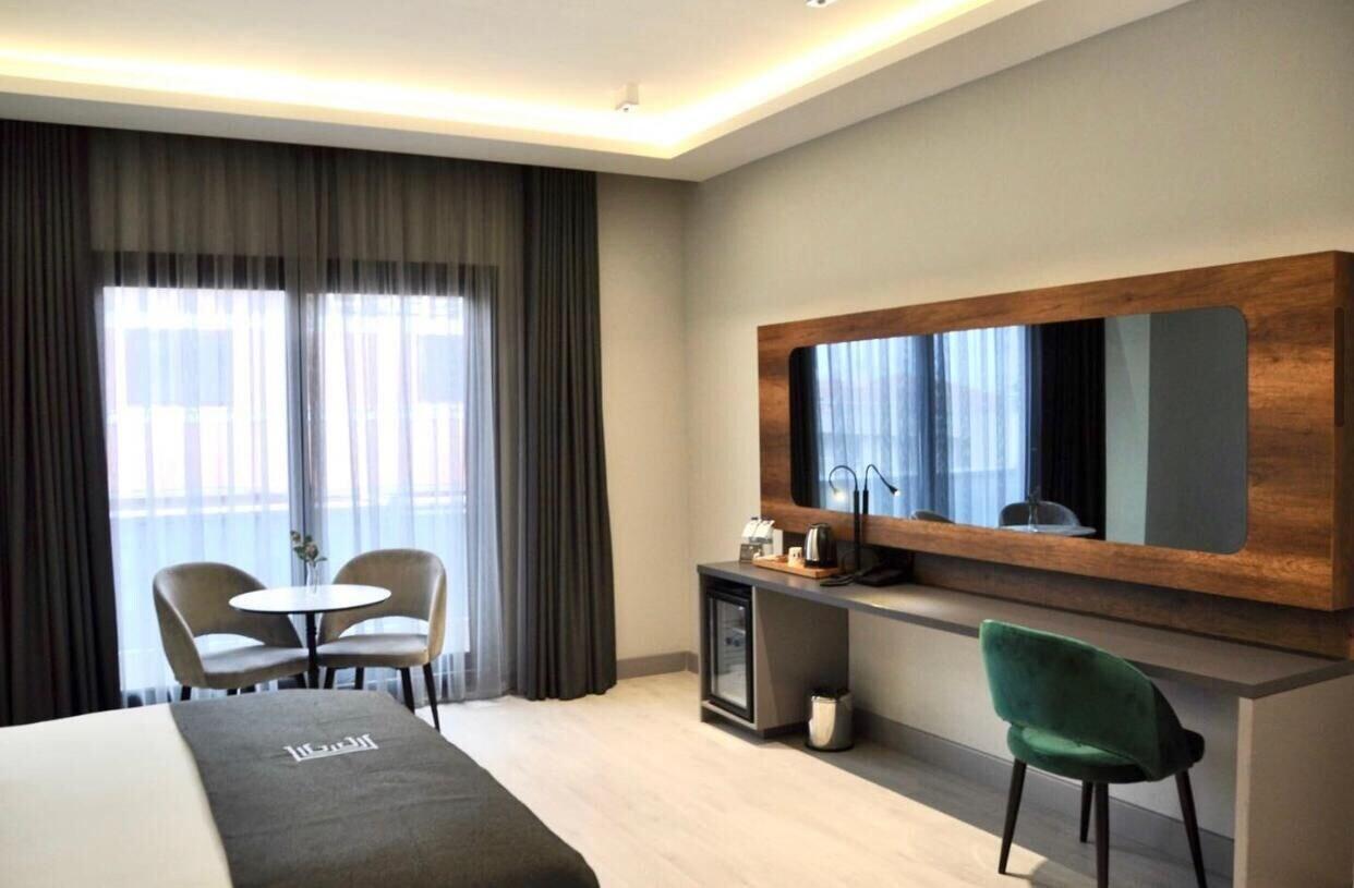 Emen’s Hotel image 1